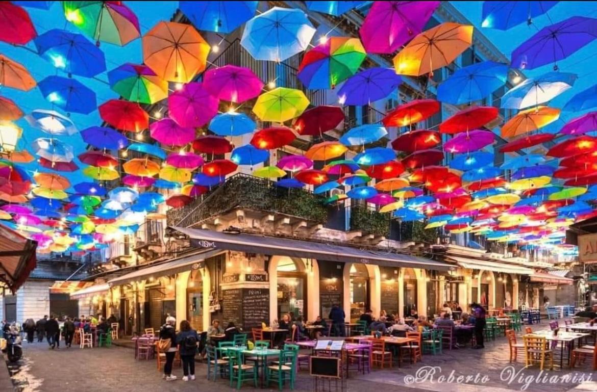 Апартаменти La Via Di Mezzo Катанія Екстер'єр фото